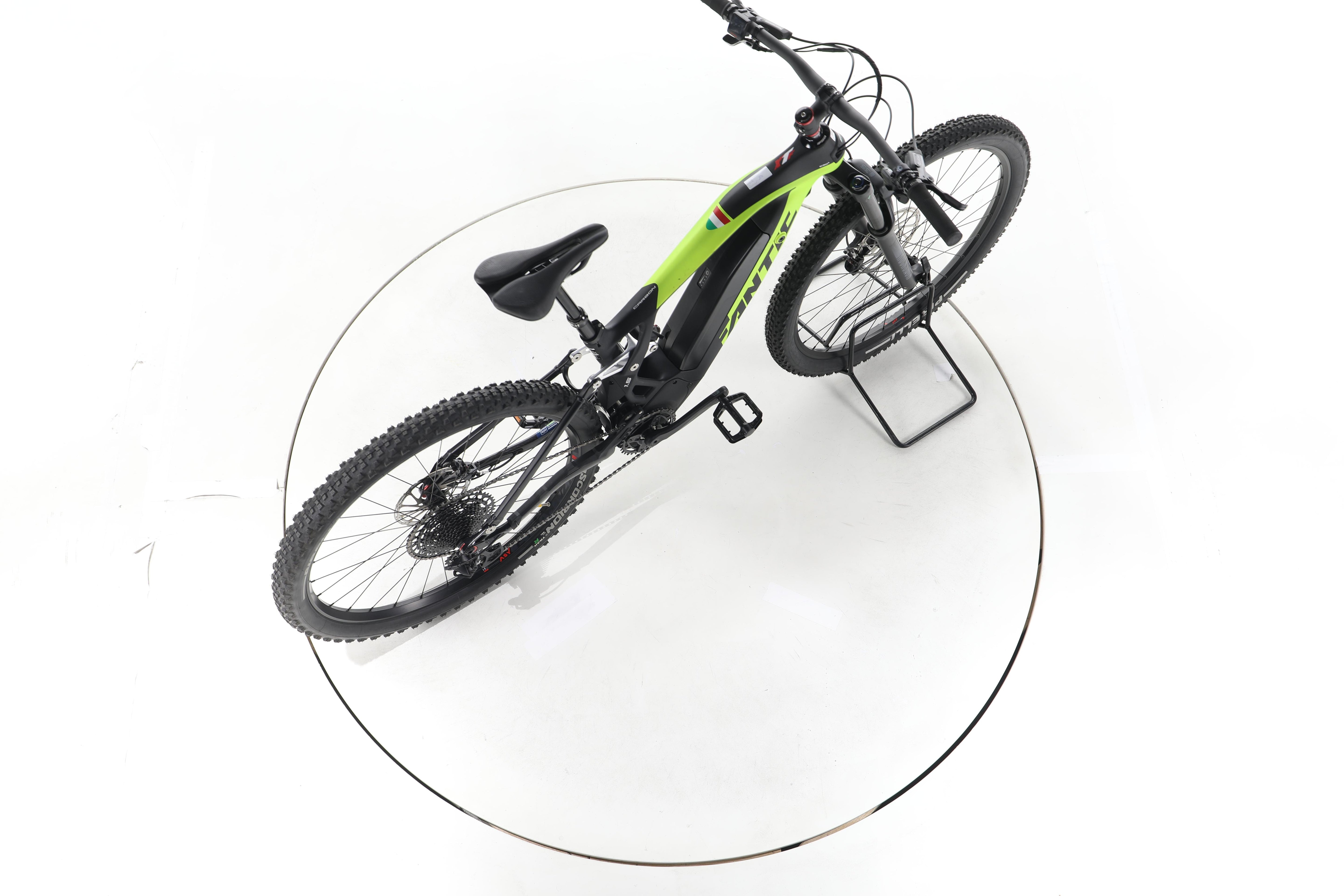 Fantic Fantic XTF 1.5 Carbon E-Bike Fully Carbon - Image 24