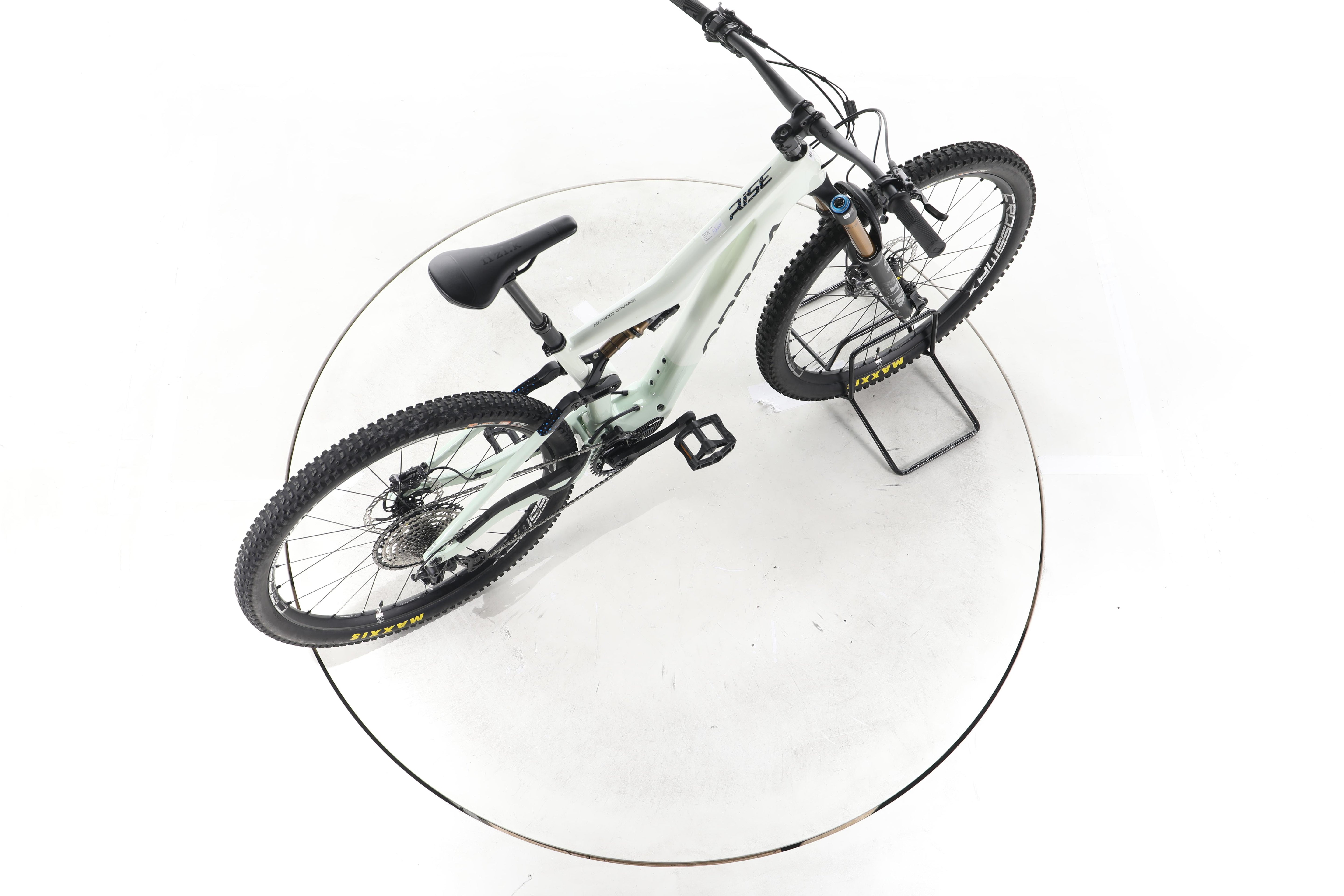 Orbea Rise M10 E-Bike Fully Carbon - Image 24