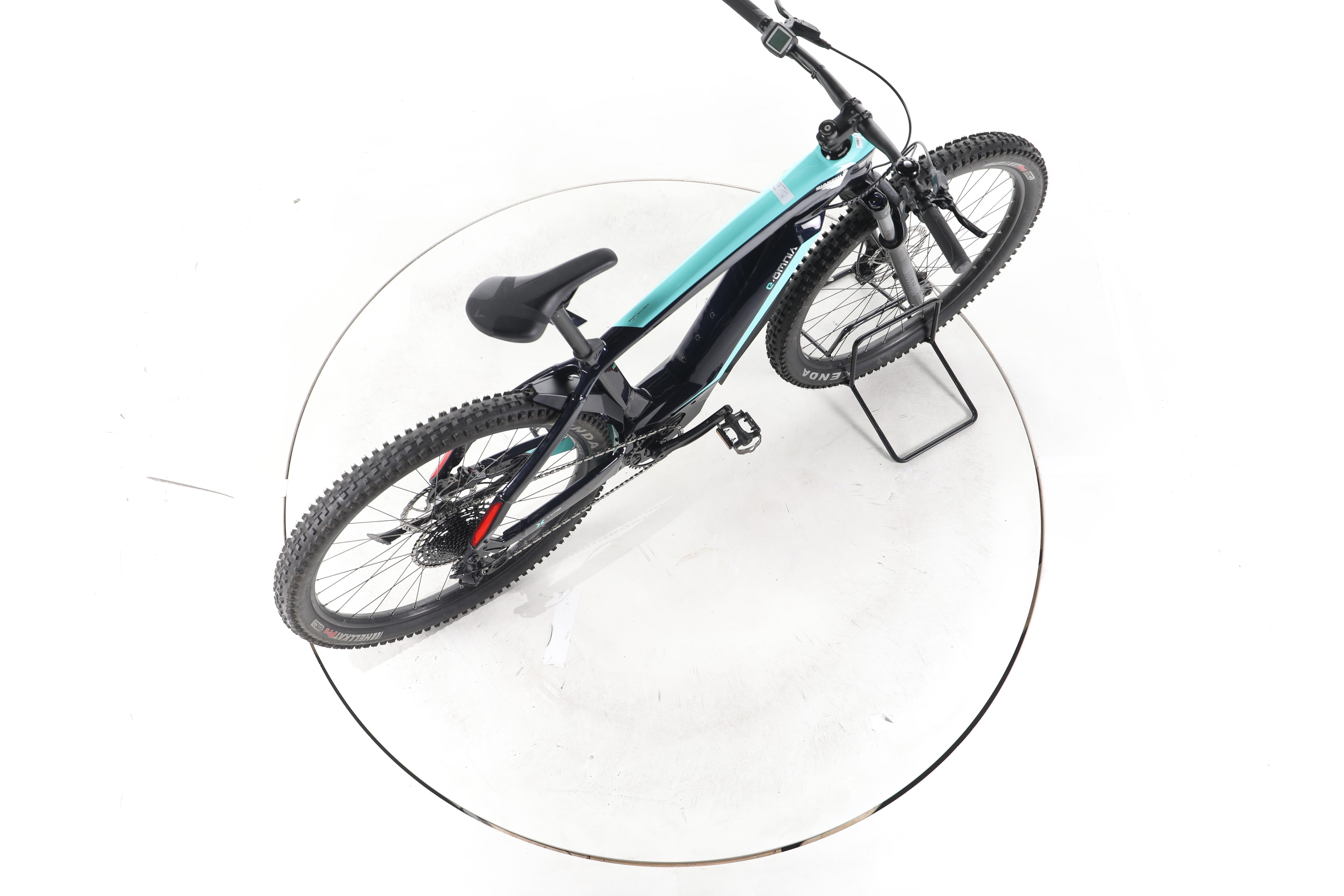 Bianchi E-Omnia X-Type E-Bike - Image 24